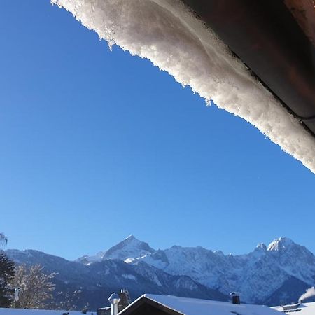 Bunter Hirsch Ferienwohnung Im Garmischer Zentrum Εξωτερικό φωτογραφία