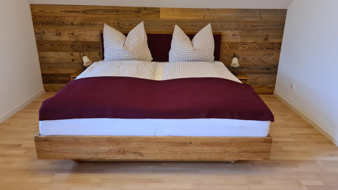 Bunter Hirsch Ferienwohnung Im Garmischer Zentrum Εξωτερικό φωτογραφία
