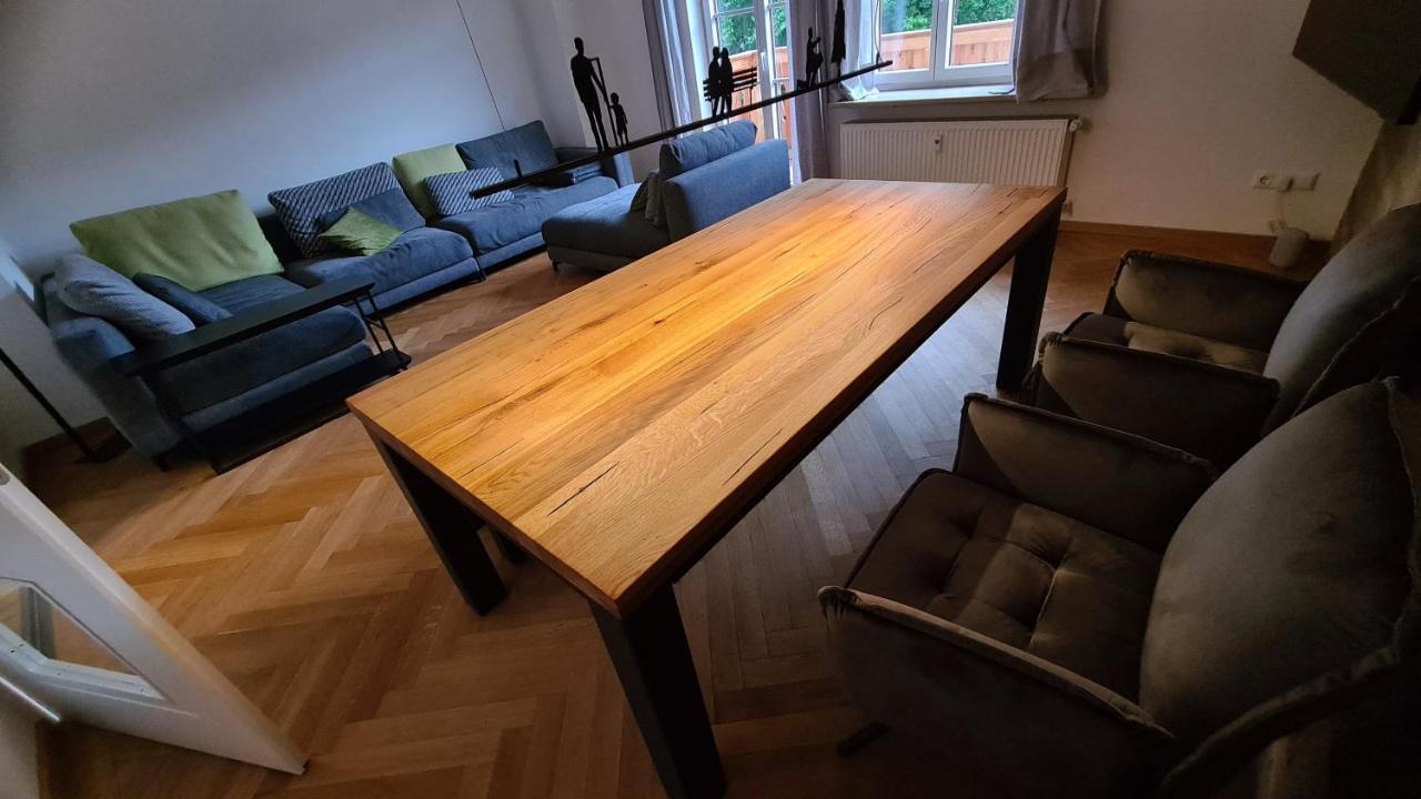 Bunter Hirsch Ferienwohnung Im Garmischer Zentrum Εξωτερικό φωτογραφία