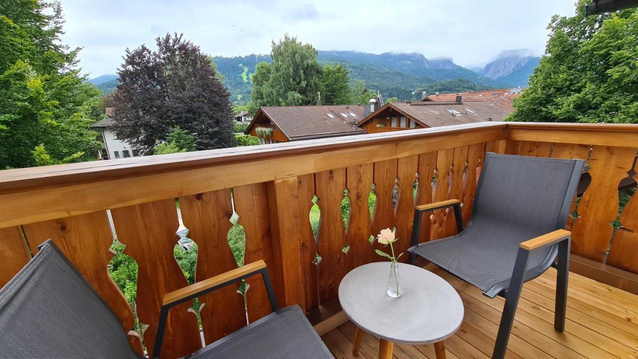 Bunter Hirsch Ferienwohnung Im Garmischer Zentrum Εξωτερικό φωτογραφία